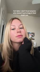 no trash bag? no grocery bag even? #fypシ #hottake