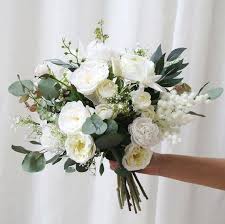 Creamy White Austin Rose Ranunculus Bouquet For Weddings Bride Bridesmaids Quinceanera Vase Realistic White And Green Silk Flower Bouquet In 2020 Simple Wedding Bouquets White Bridal Bouquet White Wedding Bouquets