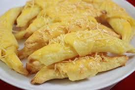 Agar anda semakin semangat saat menyantap ubi ungu, berikut ini kami rangkum beberapa kreasi olahan berbahan dasar ubi ungu. 5 Resep Olahan Singkong Mendongkrak Harga Jual