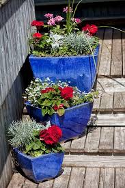 64 Draussen Schritte Dekoriert Mit Blumen Planters Und Topfe Bilder Container Gardening Terracotta Plant Pots Garden Containers