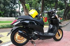 Seperti mesinem.com yang telah mengulas foto modifikasi lampu vario terbaru. Tren Modifikasi Simpel Dan Sporty Ala Skutik Cafe Racer Di Honda Scoopy Gridoto Com