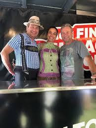 Conny krainz und daniel neuhauser machten in bad weihermühle, im freilichtmuseum stübing und in deutschfeistritz zwischenstation. Orf Heimatsommer Radiostimmen Erobern Obergraz Graz Umgebung