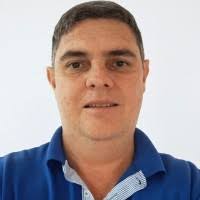 1300+ perfiles de «Roberto Duarte»