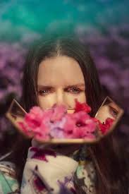 Among The Flowers: Linder At The Royal Botanic Garden Edinburgh