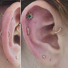 The Coolest Piercings New York Girls Are Getting Right Now Cool Piercings Cute Ear Piercings Ear Piercings