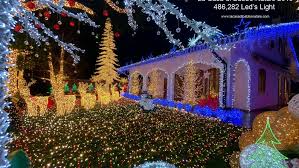 Questo filmato e la foto del 2018, li ho presi dalla rete. Casa Di Babbo Natale Di Melegnano Accesa Dal 9 Dicembre Giorni E Orari