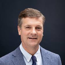 Peter Helfrich's Instagram, Twitter & Facebook