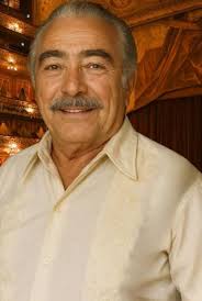 Ruta 8 flecha s.a, tenia dos recorridos, uno era de las colonias dina y luz  hasta el coro, la otra desde san benito hasta la terminal de oriente. 1975. 