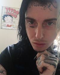 big announcement this week 💅🏻🗡🥀