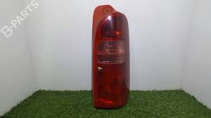 N'a pas d'autres faces bien qu il ne soit pas masqué on le reconnaît comme le master flash. Feu Arriere Droite Renault Master Ii Box Fd 58286 B Parts