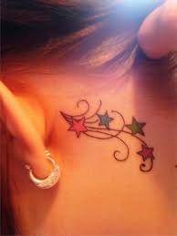 Behin The Ear Colorful Star Tattoo Kulak Arkasi Renkli Yildiz Dovmesi Sevimli Dovmeler Yildiz Dovmeleri Muthis Dovmeler