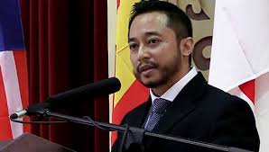 Jawatan mb yang dilantik oleh sultan berakhir pada tahun 1959 setelah perlembagaan negara dipinda bagi membolehkan mb dilantik dari kalangan wakil rakyat (adun) dari parti politik yang memenangi pilihanraya umum. Soal Jawab Statut Rom Dan Siapa Bakal Mb Johor Yang Baru Editor Malaysia