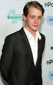 Macaulay culkin is an american actor, musician, and web host. Macaulay Culkin Macaulay Culkin Popular People Actors Actresses