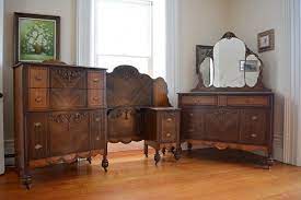 There are 7 pieces consisting of the two single bed , the massive wardrobe, a mirrored dresser, two night stands and a set vanity (console). Antique Bedroom Furniture 1930 With Smart Design For Bathroom Home Decorators Furniture Quality 13 Furniture 1930s Furniture Home Decor