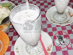 Pemilik Nafi Hidang Katak Dalam Air Pelanggan Dakwa Pelanggan Katak Dibawa Keluar Dari Air Minumannya Kota Bharu Pemilik Kepada Glass Of Milk Drinks Food