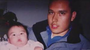 Luego de creer toda su vida que había sido adoptado legalmente, un hispano  descubre que es indocumentado