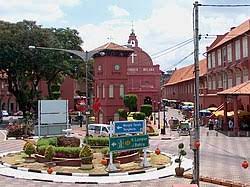 Judul buku dituliskan dengan tulisan miring dan menggunakan huruf kapital di setiap awal kata kecuali untuk kata hubung. Bandaraya Melaka Wikipedia Bahasa Melayu Ensiklopedia Bebas