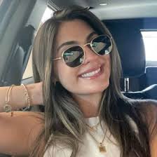 Amor Roa's Instagram, Twitter & Facebook