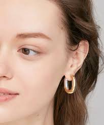 天然ダイヤ ピアス k18yg フック式 スイング ゆれる！ 新品 cara宝飾 楽天市場】ダイヤモンド 0.08ct スノー ピアス Lacy  Snow 雪の結晶 フローズン プレゼント 18金 18K K18 10金 10K K10