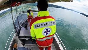 Ein mann (39) wurde am donnerstagmorgen gegen 6.20 uhr von einer frau tot im büro entdeckt. Weibliche Leiche Aus Dem Wasser Gezogen Unsertirol24