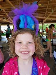 Sara Meixner's Instagram, Twitter & Facebook