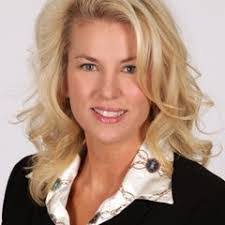 Jennifer Maxwell's Instagram, Twitter & Facebook