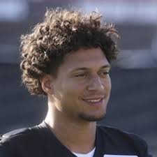 Jayden Higgins or Evan Hull: Who Should I Start in Week 16?