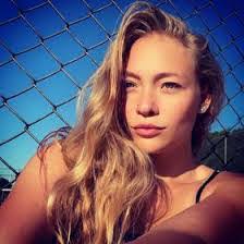 Alexis Gaston's Instagram, Twitter & Facebook