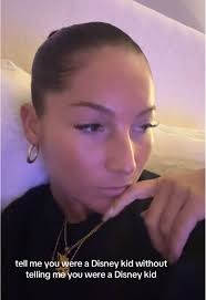 Olivia Elwell (@livelwell)