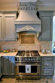 Painting kitchen cabinets with chalk paint by annie sloan old white and aubu annie sloan kitchen cabinets chalk paint kitchen cabinets kitchen cabinet design i also teach classes on how to use the product and do different finishes for a stockist in wisconsin. Chalk Paint Kitchen Cabinets On The Purple Couch Chalk Paint Kitchen Cabinets Painting Kitchen Cabinets Chalk Paint Kitchen