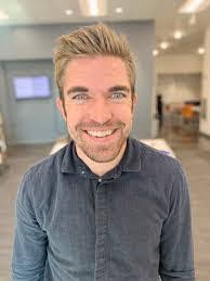 Darin Holm's Instagram, Twitter & Facebook