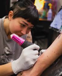 Here for all of the tattoos in this abstract style lately! Work done by  @_kawaitattoo 🙌 To book a tattoo with Kiko, fill out the form