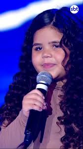 Davi venceu no secreto… Mas foi diante de todos que Deus entregou o  gigante! 🦁🐻⚔️ O leão e o urso foram só o treinamento… Golias foi o palco  da promessa! 🙌🔥 A