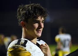 Philomath puts together balanced attack in 42-34 football win at Junction  City