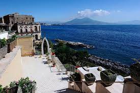 Napoli Nascosta Venti Luoghi Incredibili All Ombra Del Vesuvio Napoli Luoghi Paesaggi