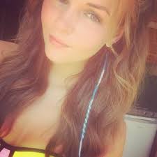 Robyn McIntyre (@robynmcintyrexo)