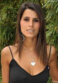 After obtaining her high school final exam and studying modern literature at the university, she began her career as a model, and was elected miss paris in 1999. Karine Ferri Recherche Google Karine Ferri Karine Ferry Decollete