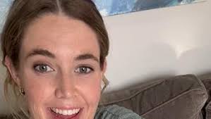 Amazon.com : evpct Green Shimmer Cream Eye Shadow Brightener Sticks Set for  Eyes, Green Shimmery Matte Pencil Eye shadow Applicator Stick Pen Palette  Makeup Waterproof sombras en crema para ojos 34# :