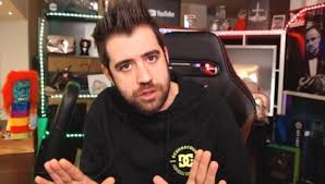 November 5, 1988), better known online as auronplay (or simply auron), is a spanish youtuber who uploads comedy videos to his youtube channel. Djq3xa Wa0c0ym