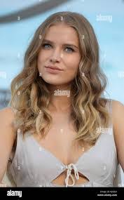 Tanya Fischer's Instagram, Twitter & Facebook