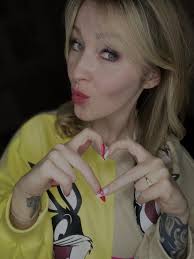 Hi. I am from India currently living in Mauritius