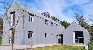 House Of Steel A Modern Farmhouse In South Africa Modern Farmhouse Metal Building Homes Cost Metal Building Homes