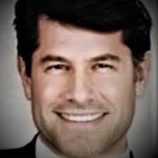 Darren Shapiro's Instagram, Twitter & Facebook