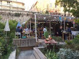 Top Des Plus Beaux Patios De Marseille Marseille Marseille Insolite Marseille Tourisme
