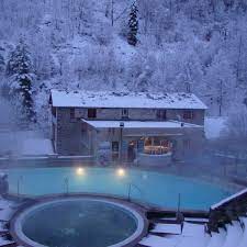 L'espace est restreint certes , mais après tout, c'est ce qu'on recherche un petit endroit familial. Catalunyaventure Reservation Les Bains De Saint Thomas