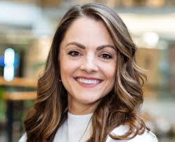 Donna Spiegel's Instagram, Twitter & Facebook