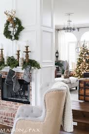 Green And White Christmas Decorating Ideas Maison De Pax Christmas Guest Room Christmas Living Rooms Christmas Decorations Living Room
