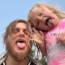 What other characters are good for beginners in Marvel Rivals?