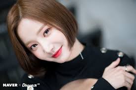 According to the exclusive media report by 'dispatch', the two have been in a relationship for about 5 months.the two were spotted. Yeonwoo Momoland