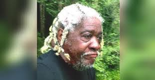 Earl Barnhill's Instagram, Twitter & Facebook